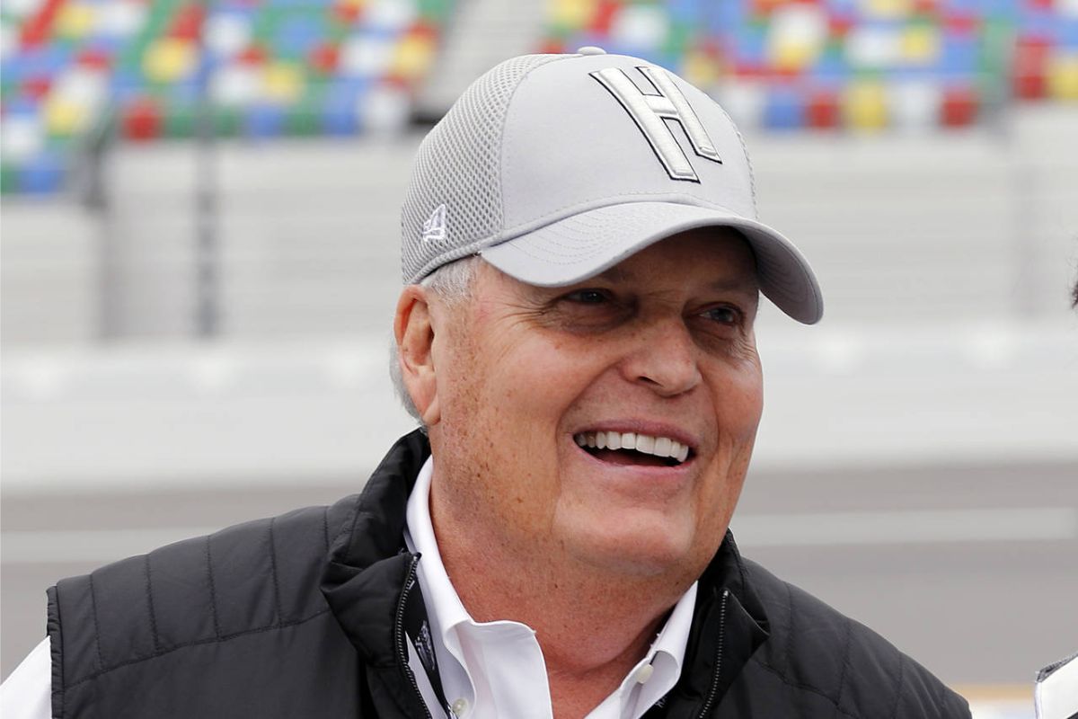Rick Hendrick Star Driver Keeps Silent (2)