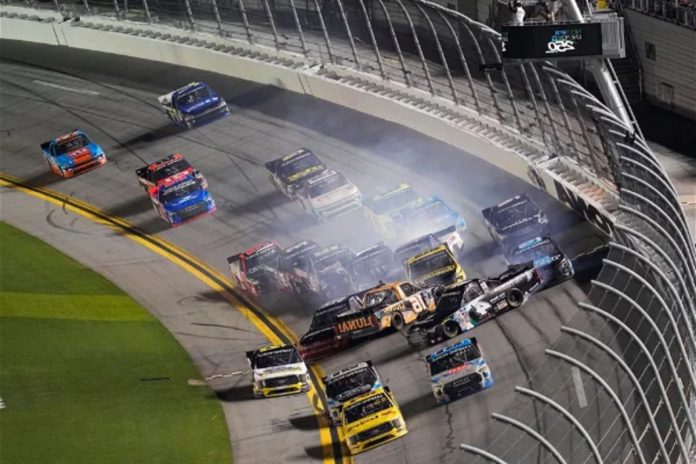 Tandem Racing Sparks Mayhem