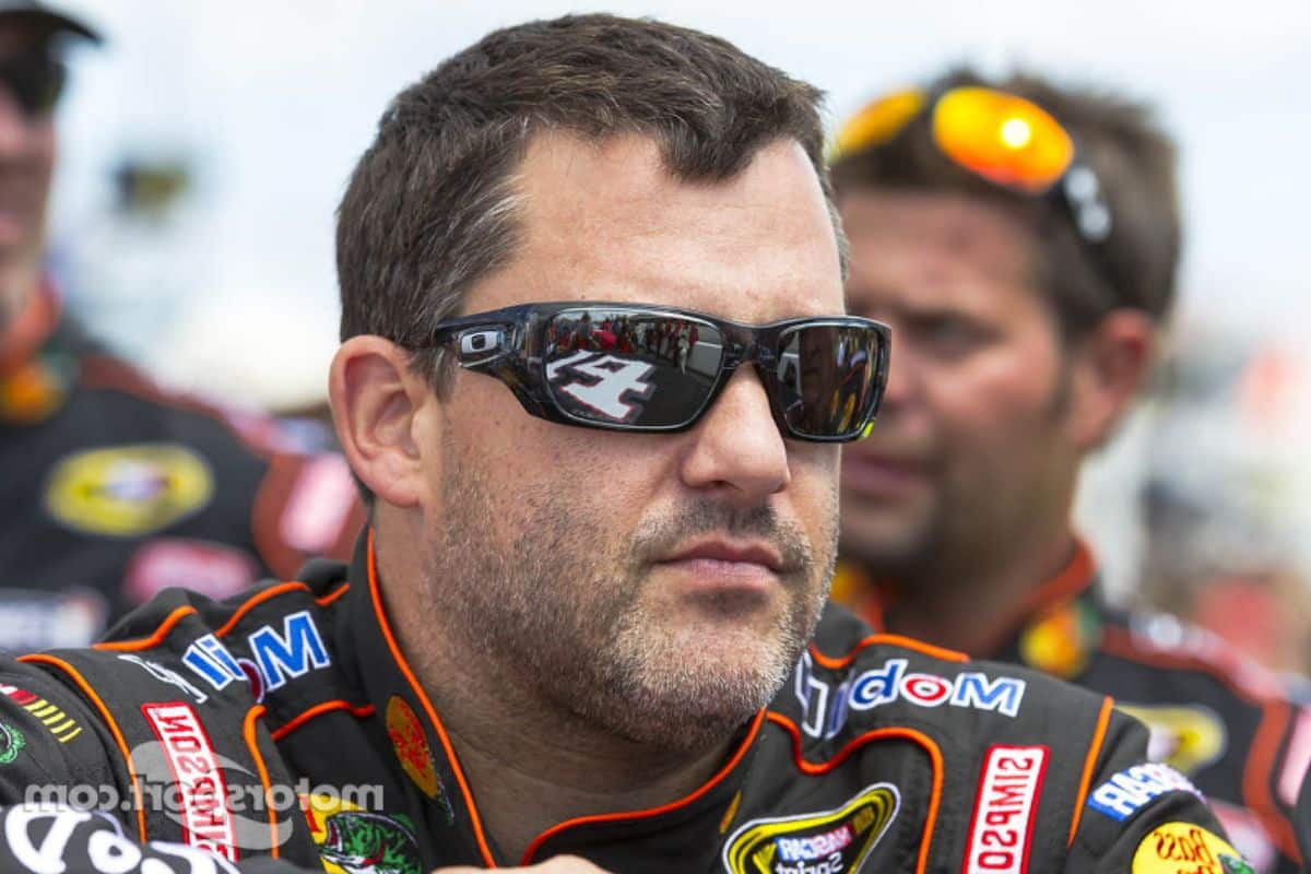 Tony Stewart Charters Up for Sale (2)