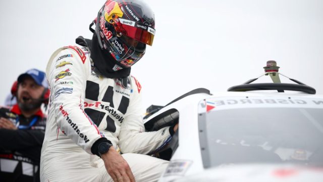 Van Gisbergen's Shocking Debut (4)