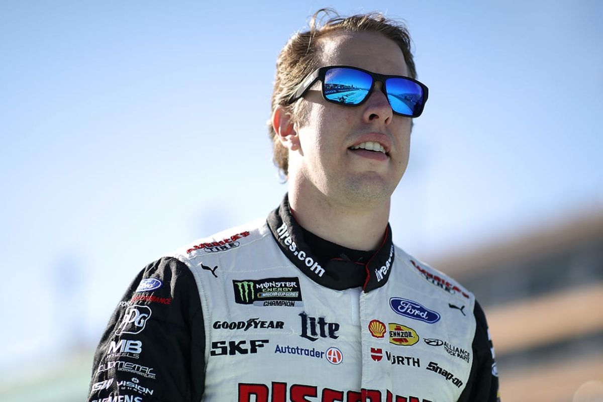 Brad Keselowski's Tire Troubles