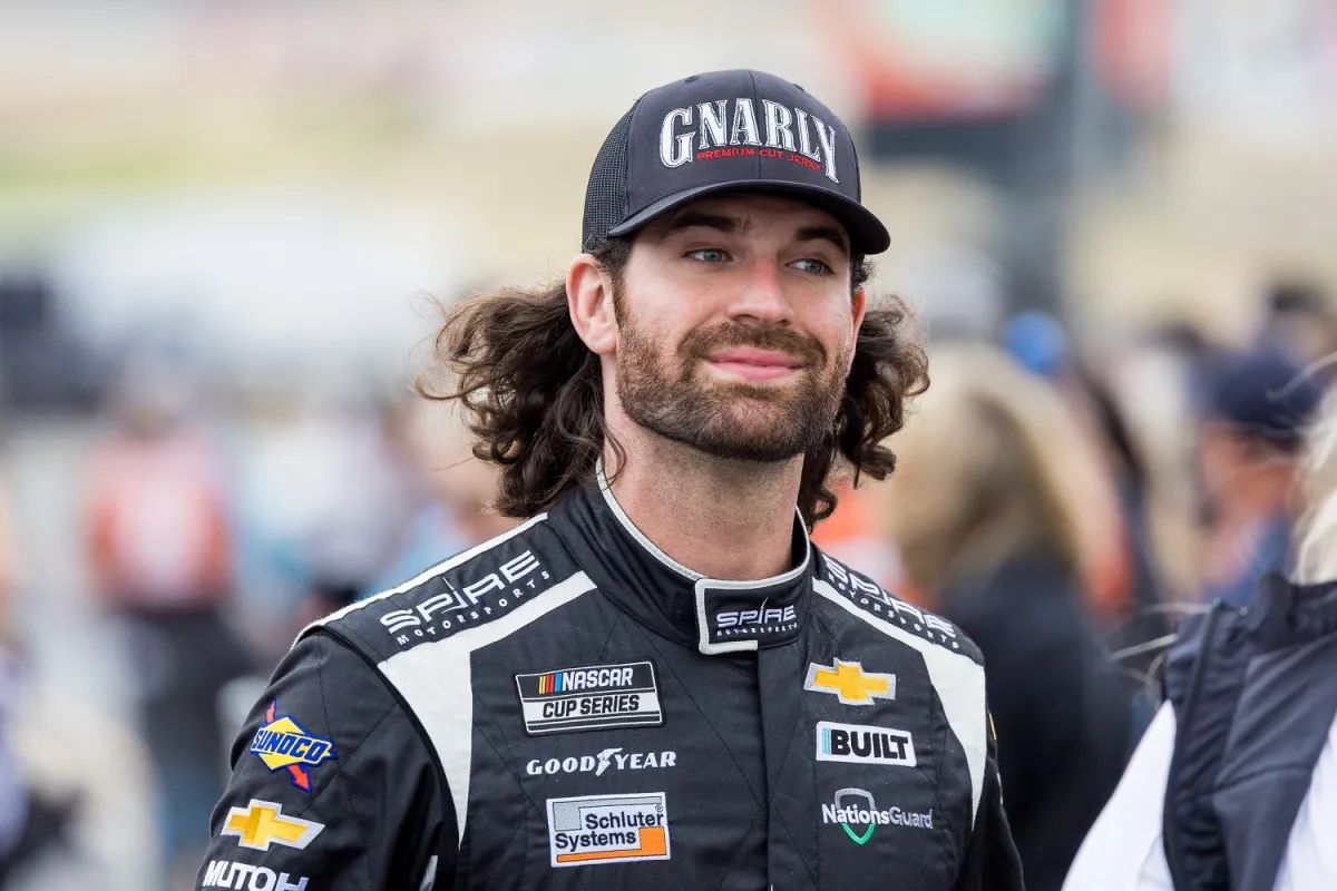 Corey LaJoie Challenges NASCAR Fans (2)