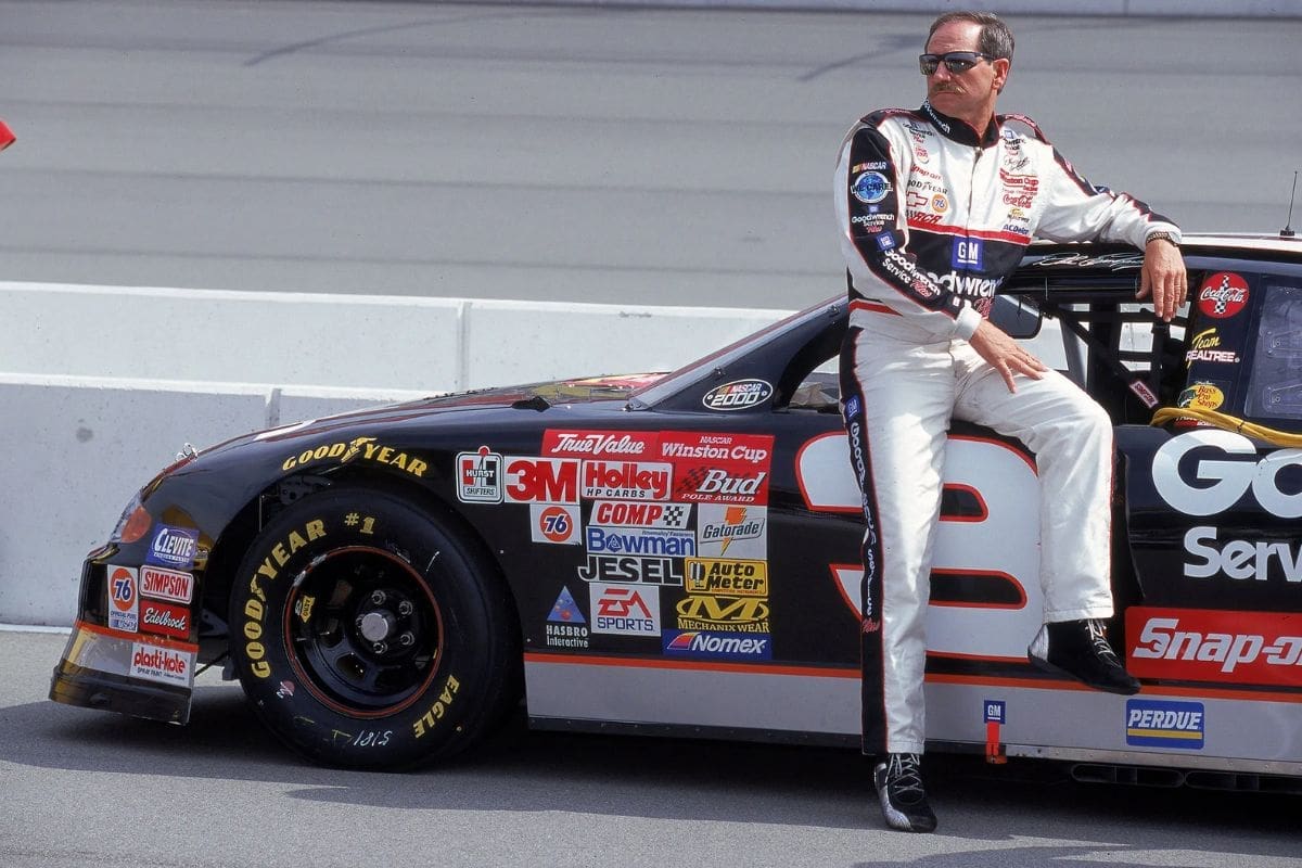 Dale Earnhardt Final Moments With Sponsor