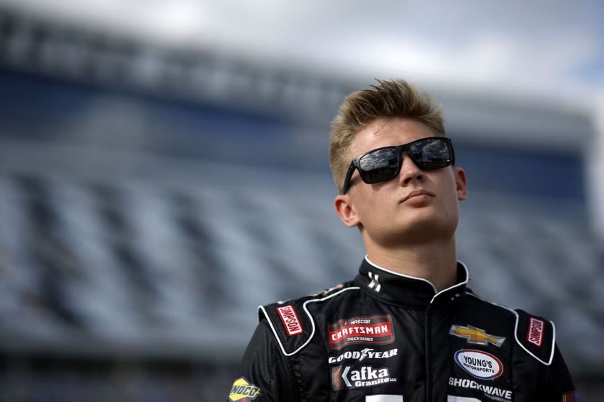 Derek Kraus Exposes Cup Series Cars (2)