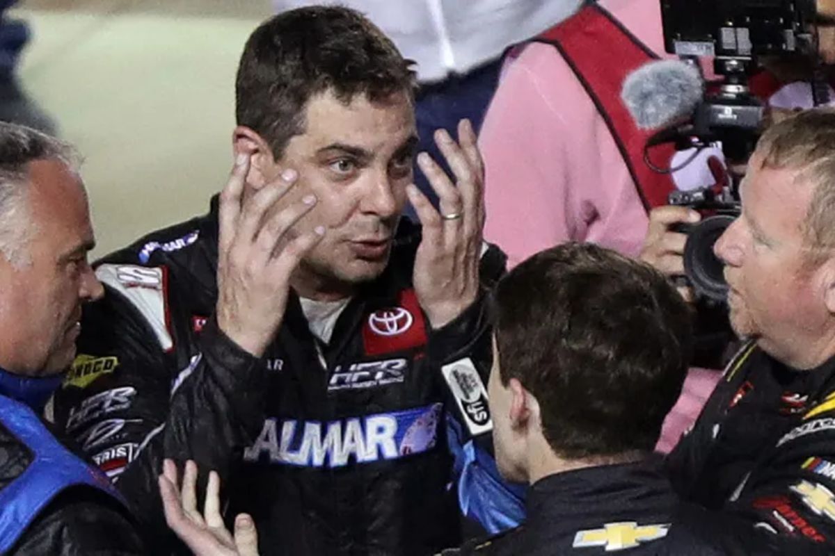 Friesen Vs. Sanchez Pit Fight (2)