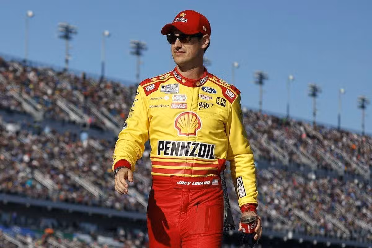 Joey Logano in Crisis (3)