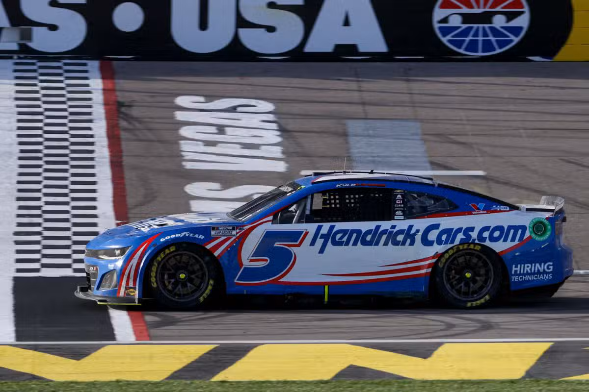 Kyle Larson Dominates Vegas Again (1)