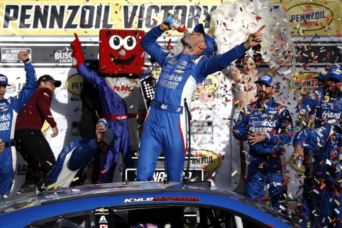 Kyle Larson Dominates Vegas Again (3)