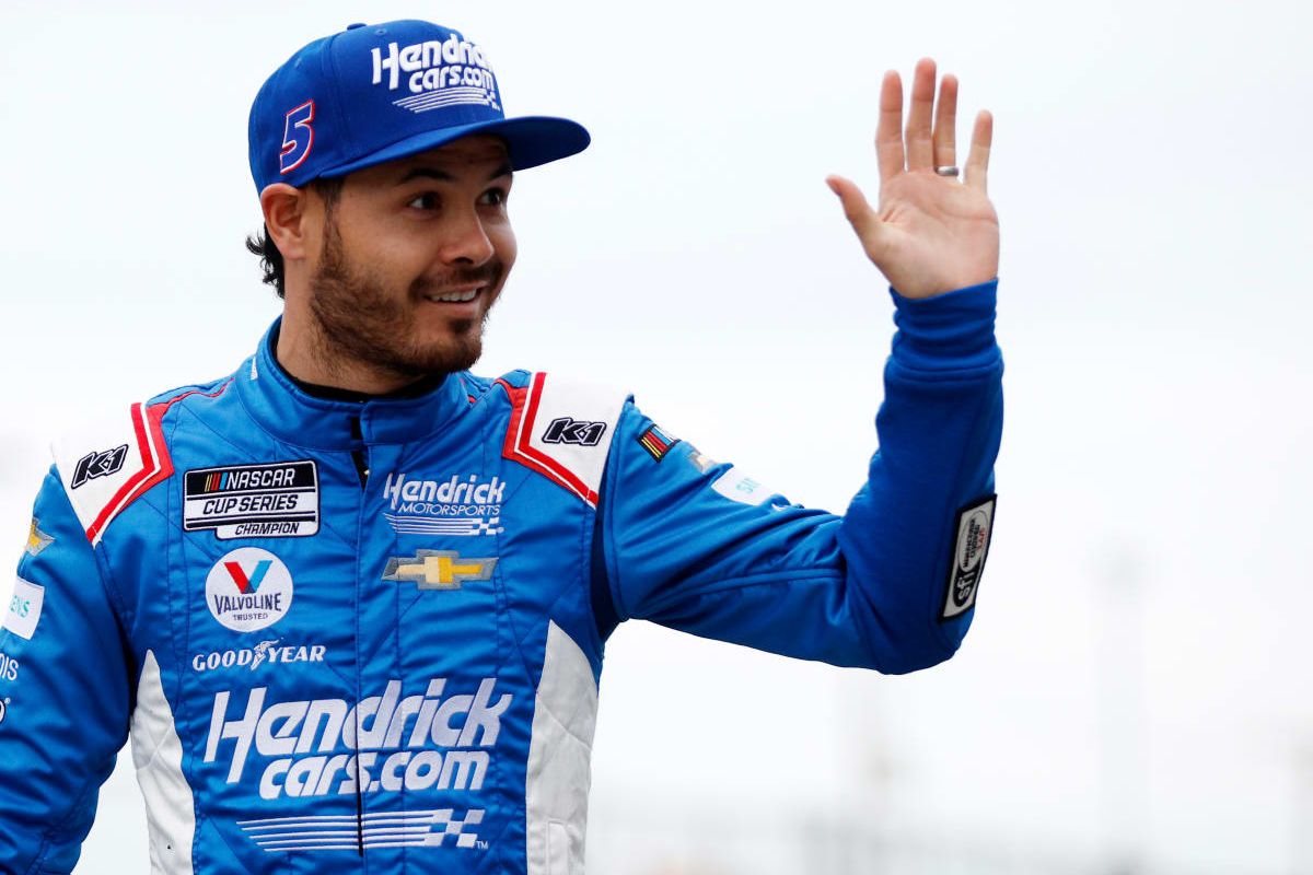 Kyle Larson's Bold Las Vegas Prediction (2)