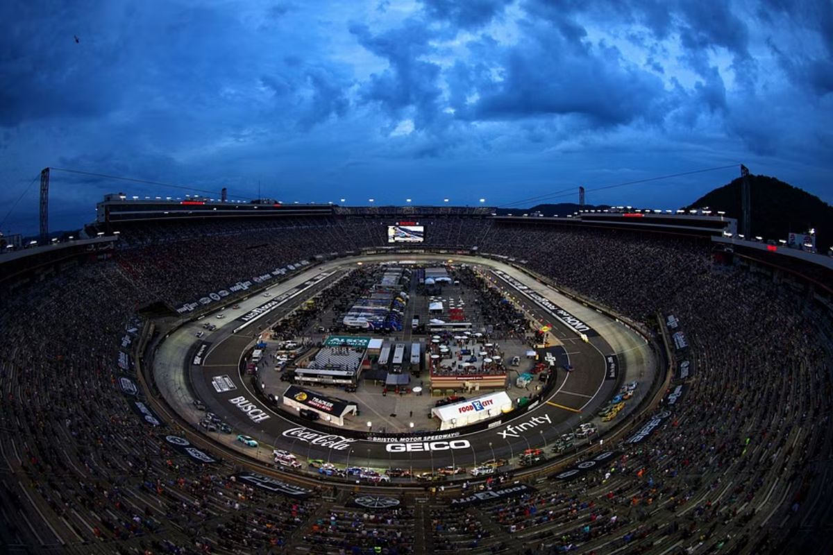 NASCAR Toyota Owners 400 Weather (2)