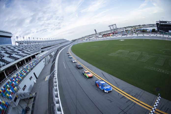 NASCAR's VR Move (2)