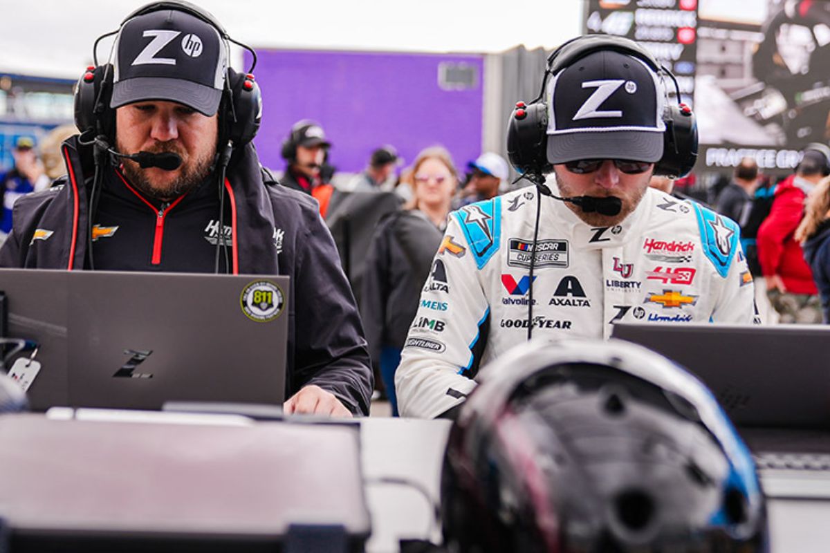 No.17 Hendrick Motorsports Car Crew Chief (1)