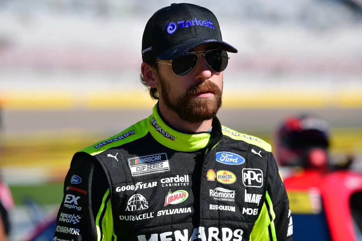 Ryan Blaney Secures NASCAR Pole (2)