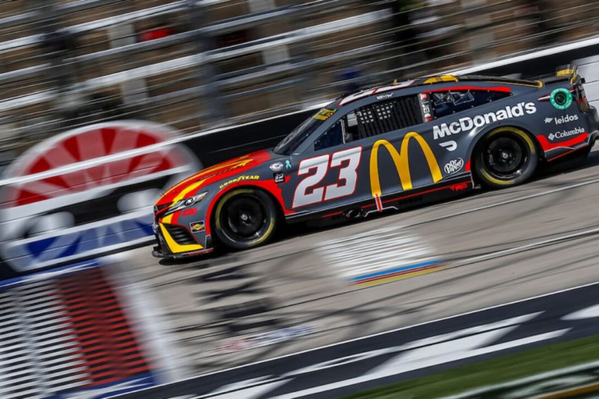 AutoTrader EchoPark Automotive 400 Qualifying (1)
