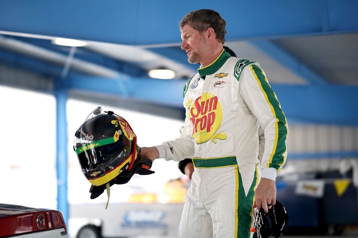 Dale Jr. Sets High Expectations for NASCAR 3