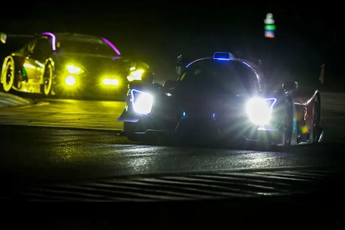 Day Vs Night Racing (1)