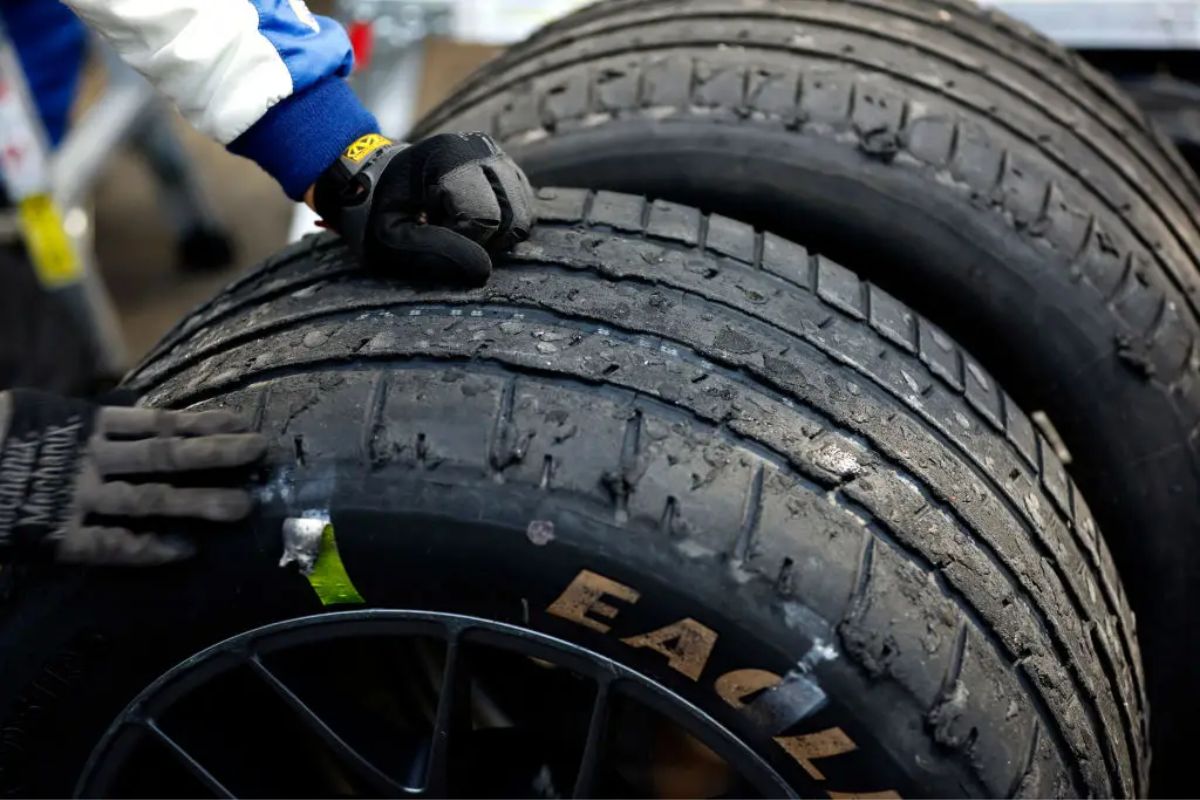 Elton Sawyer Praises Goodyear's Wet Tire (1)