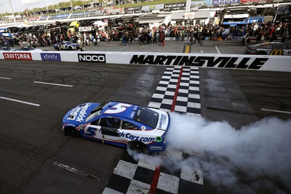 Hendrick Motorsports Martinsville Legacy (4)