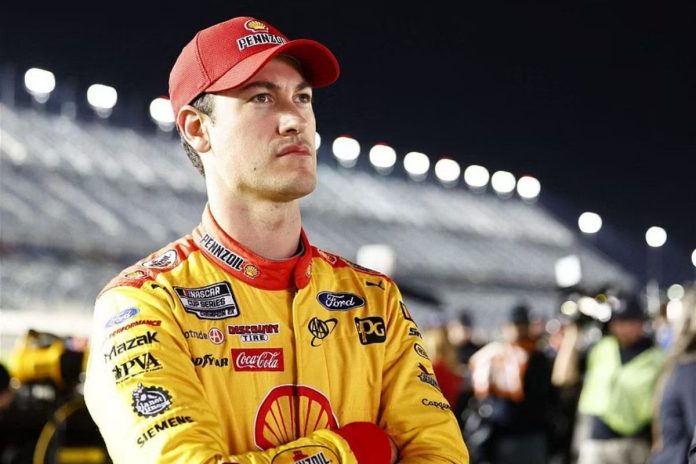 Joey Logano Hits the Panic Button (3)