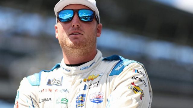 Fans Slam Austin Hill for Disrespectful Act 2