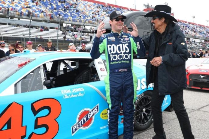 Richard Petty Tribute Disappoints Fans