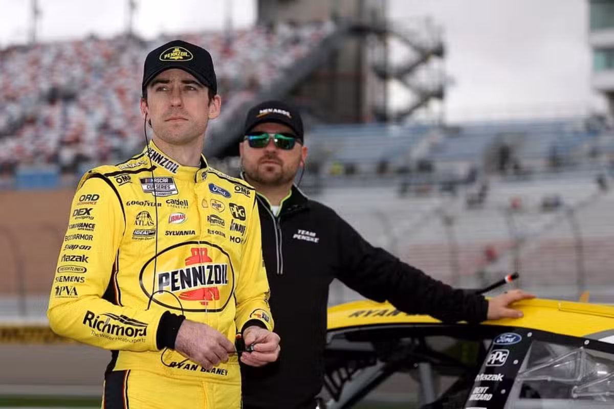Ryan Blaney's Take on Ford's Crisis (4)