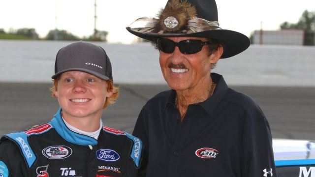 Thad Moffitt Receives Richard Petty's Advice (2)