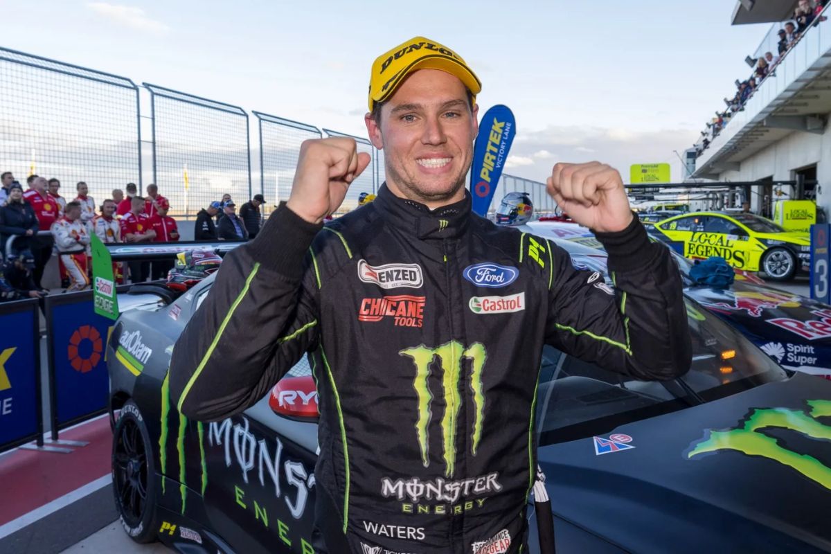 Waters Joins Kansas Truck Race (4)