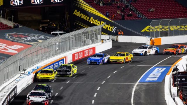 Denny Hamlin Praises Tony Stewart's Rival