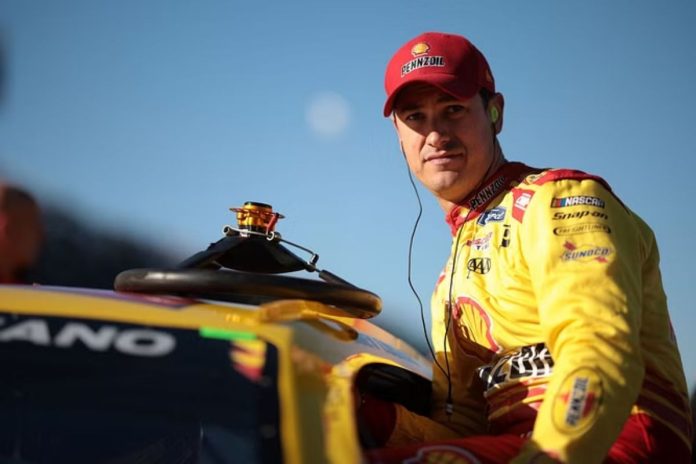 Joey Logano Emphasizes Teamwork 7