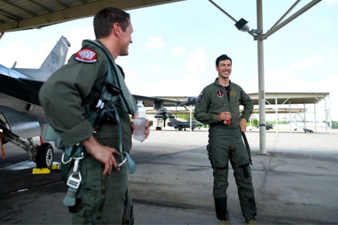 Joey Logano Shares Hilarious Air Force Thunderbirds Experience (2)