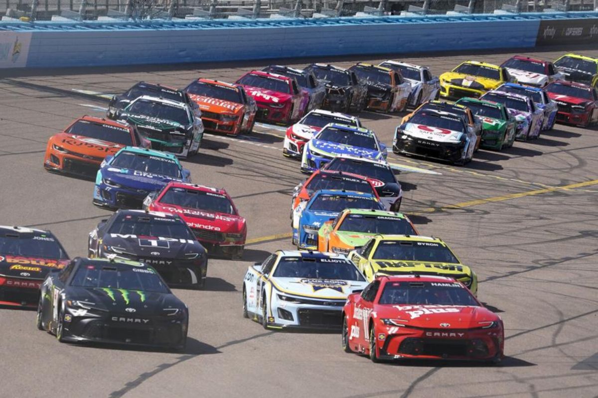 NASCAR in Talks for New Manufacturer Entry 1