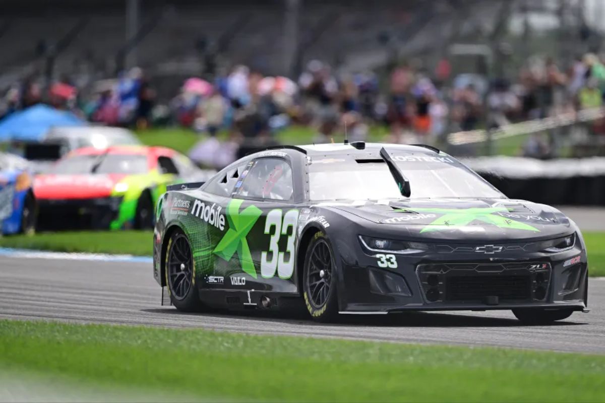 RCR Partners With Marine Toys For Tots