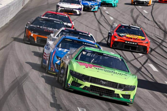NASCAR Faces Criticism Over Kyle Larson Favoritism 3