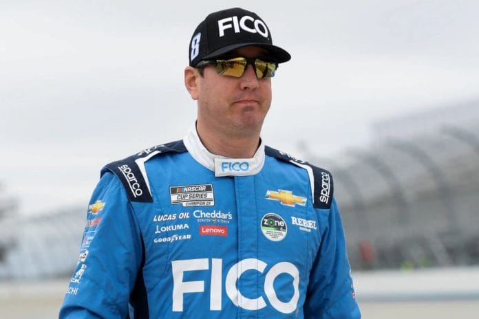 Kyle Busch Points Fingers at Himself 3