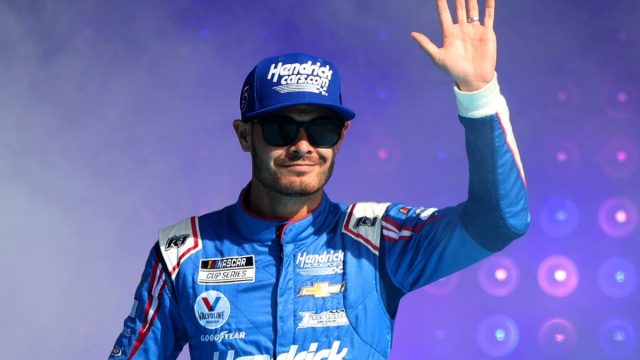 Kyle Larson Sets Example for Denny Hamlin 1
