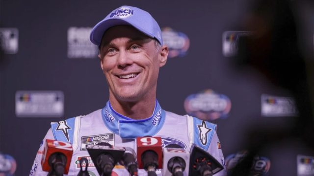 Harvick Picks Truex Jr. as Strong Contender 2
