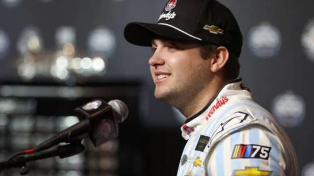 Noah Gragson Joins the LEGO Craze 3