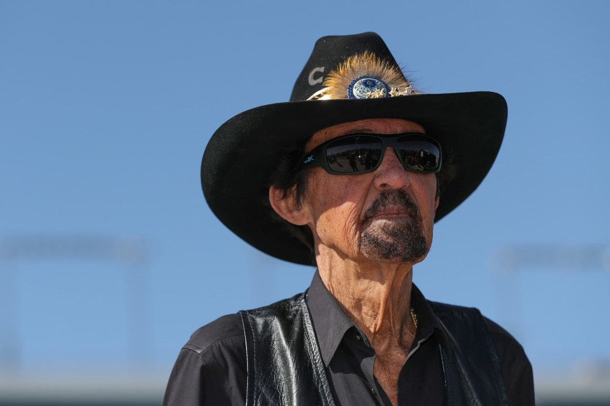 Richard Petty Investigates Initial Tire Issues 1