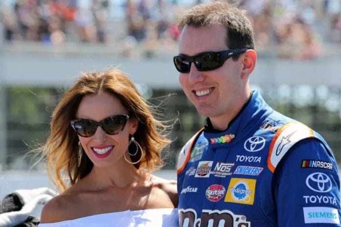 Samantha Busch Stuns Fans in Stylish Dress 2
