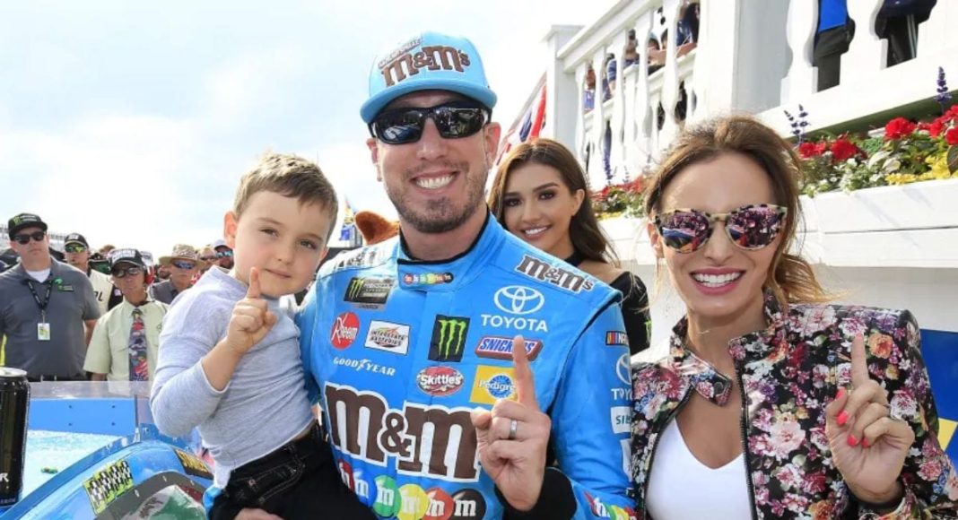 Samantha Busch Stuns Fans in Stylish Dress 3