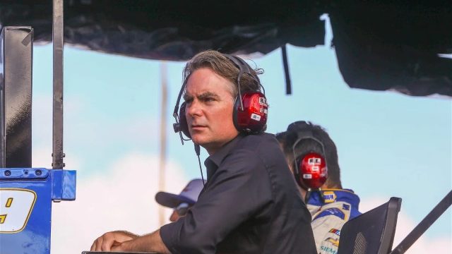 Jeff Gordon Highlights HMS Star’s Vintage Treasure (3)
