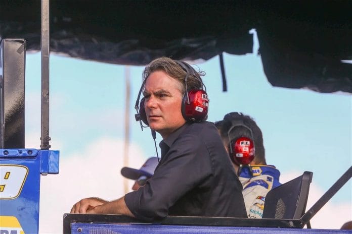 Jeff Gordon Highlights HMS Star’s Vintage Treasure (3)