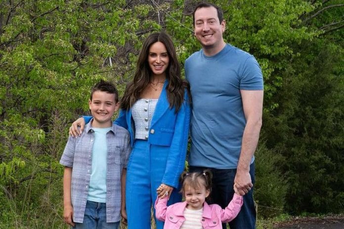 Samantha Busch Stuns Fans in Stylish Dress