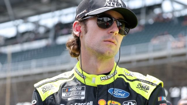 Kevin Harvick Picks Ryan Blaney Over Joey Logano 3