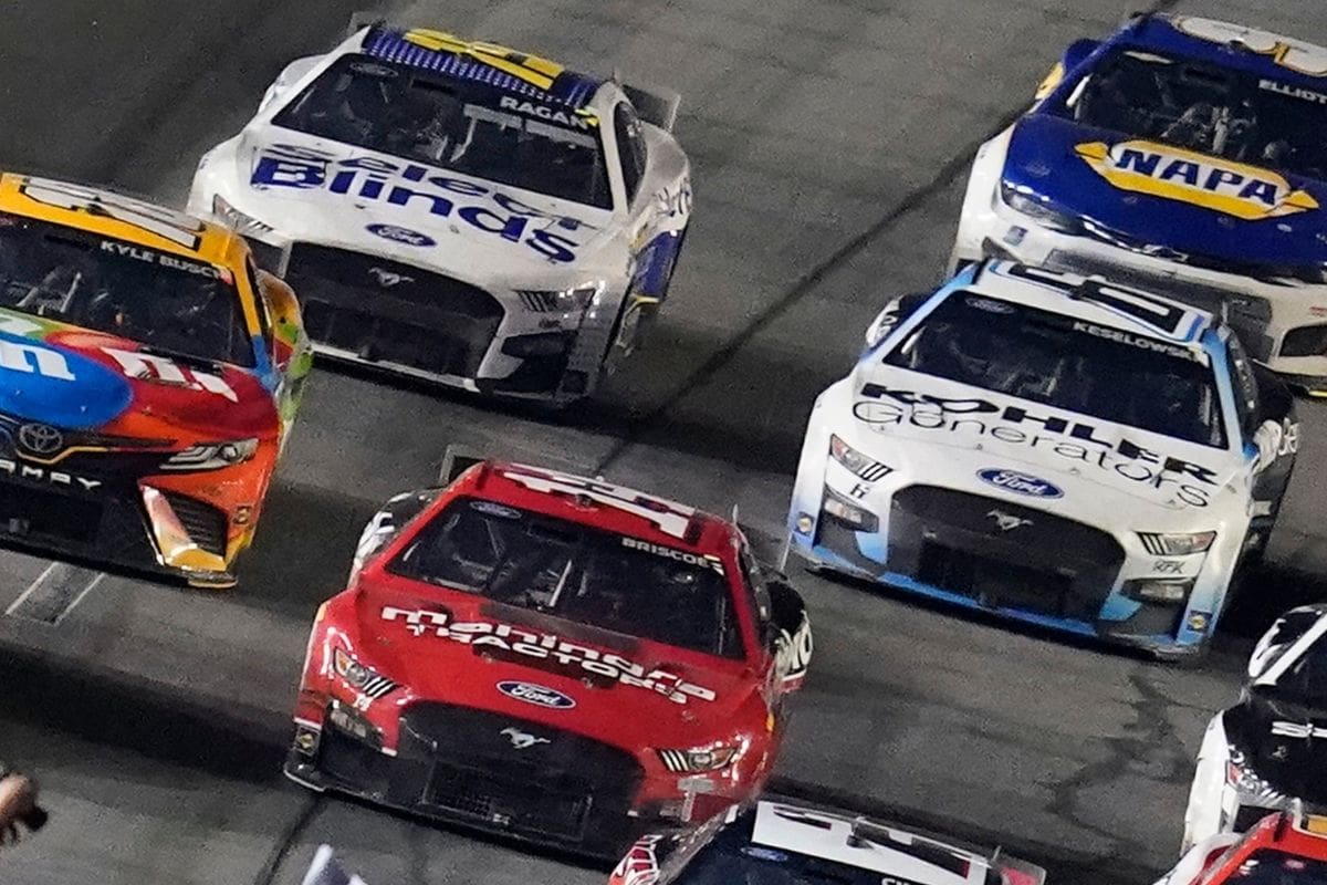 NASCAR Overtakes Formula 1 2