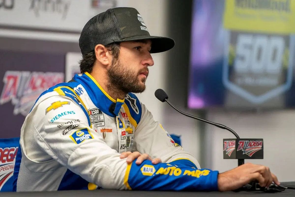 Chase Elliott Opens Up About Title Race Mistakes 1