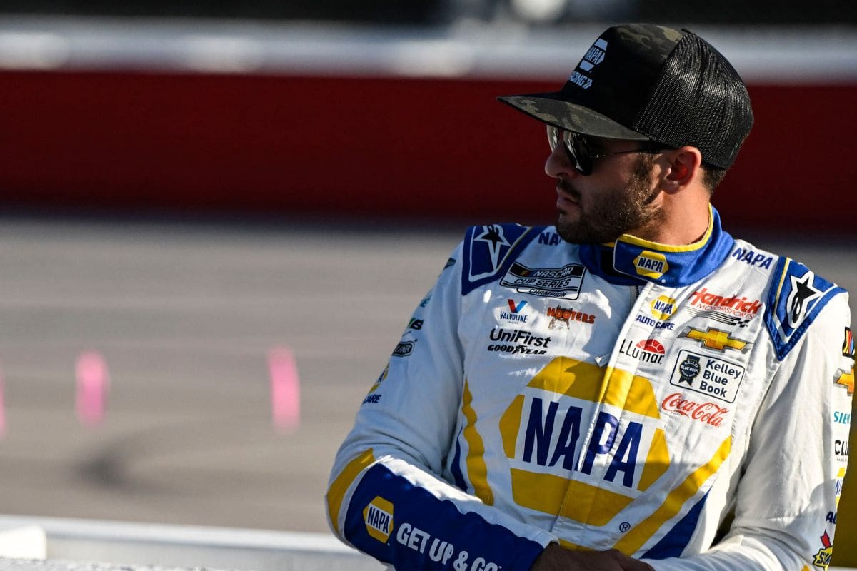 Fans Urge Chase Elliott to Avoid Injury 1