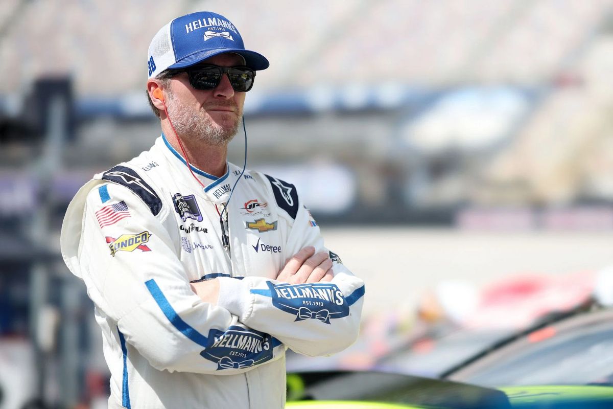 Dale Earnhardt Jr. Returns to NASCAR Racing 1