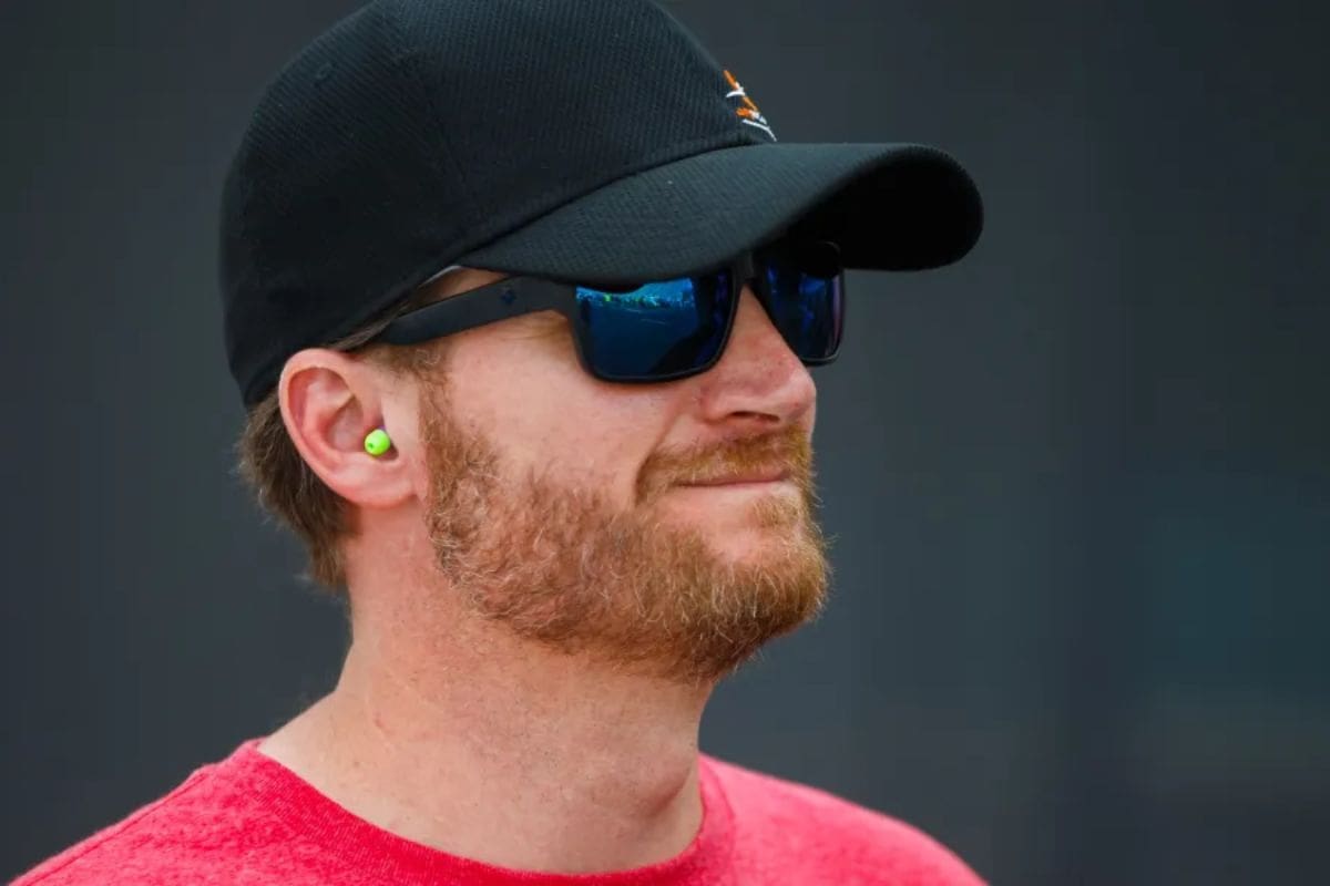 Dale Jr. Pushes for Austin Dillon's Penalty 2